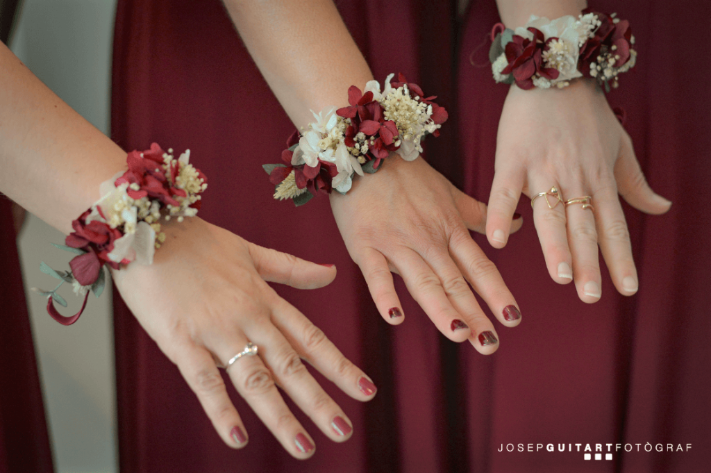 Pulseras de flores para bodas
