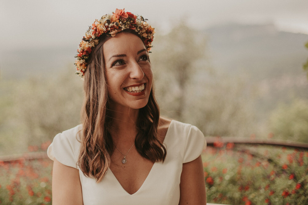 Corona de flores preservadas para novia