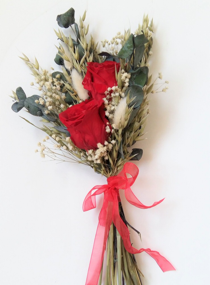 Regalar rosa eterna para San Valentín